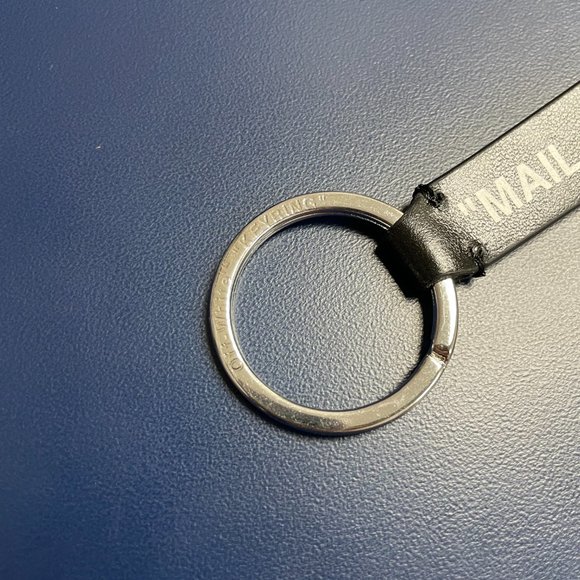 Off White Key Ring - Picture 6 of 16